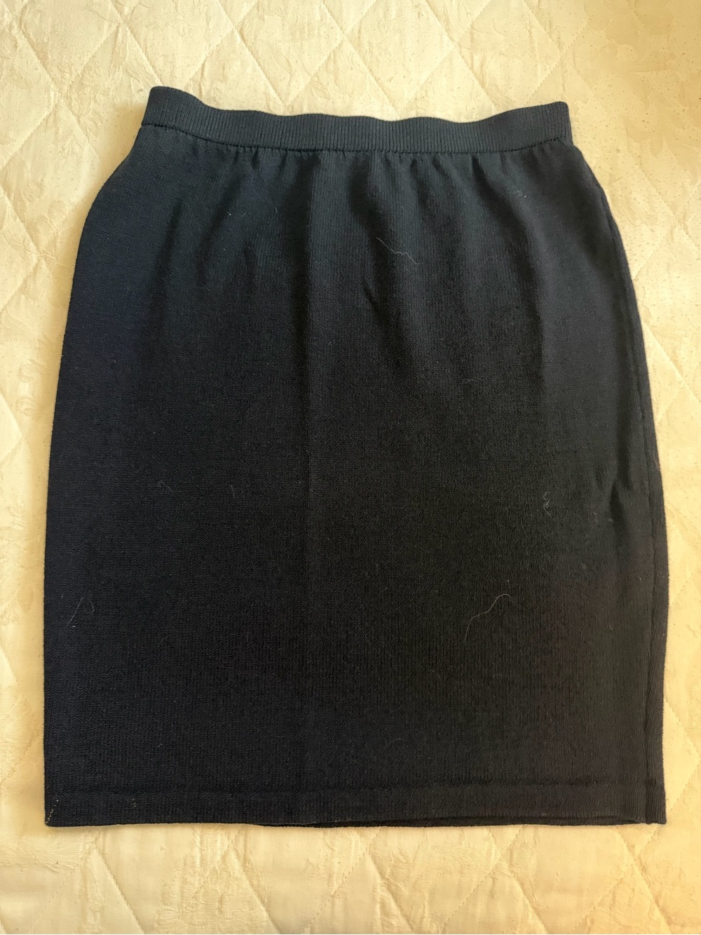 St.John Classic Black Knit Pencil Skirt - Women's size 10